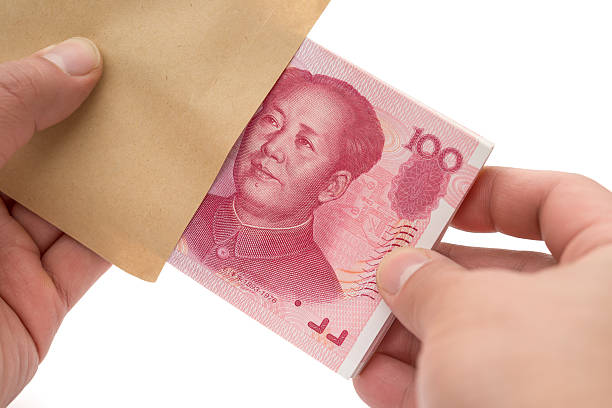 用信封把钞票装起来，这种麻烦劲能抑制住冲动消费，但是你愿意这么做吗？